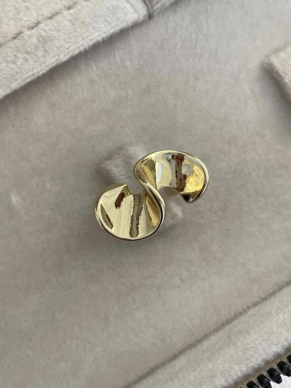 Özel Seri Kıvrım Tasarım Ayarlanabilir Gold Yüzük