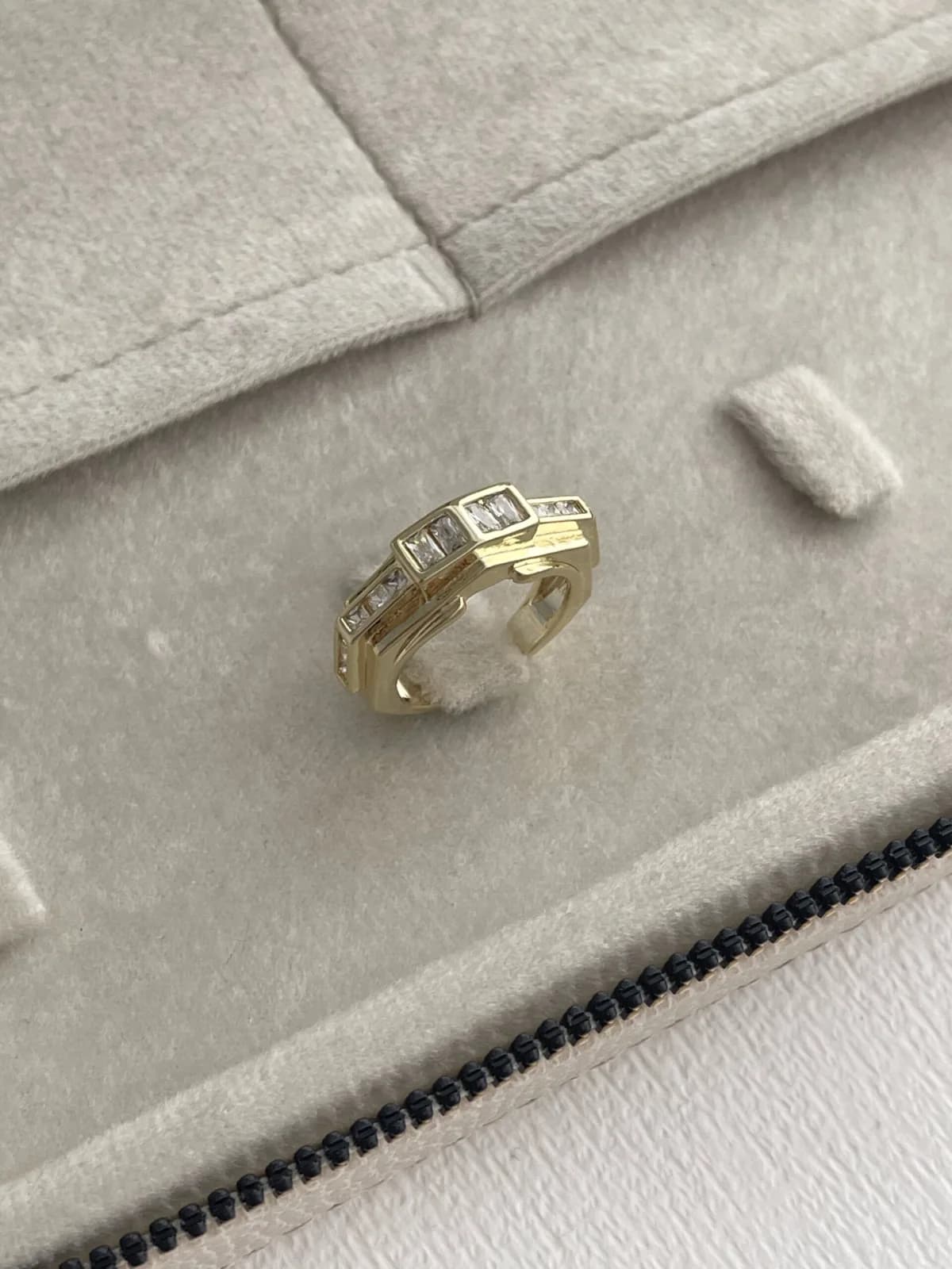 Özel Seri Geometrik Tasarım Baget Taşlı Ayarlanabilir Gold Yüzük