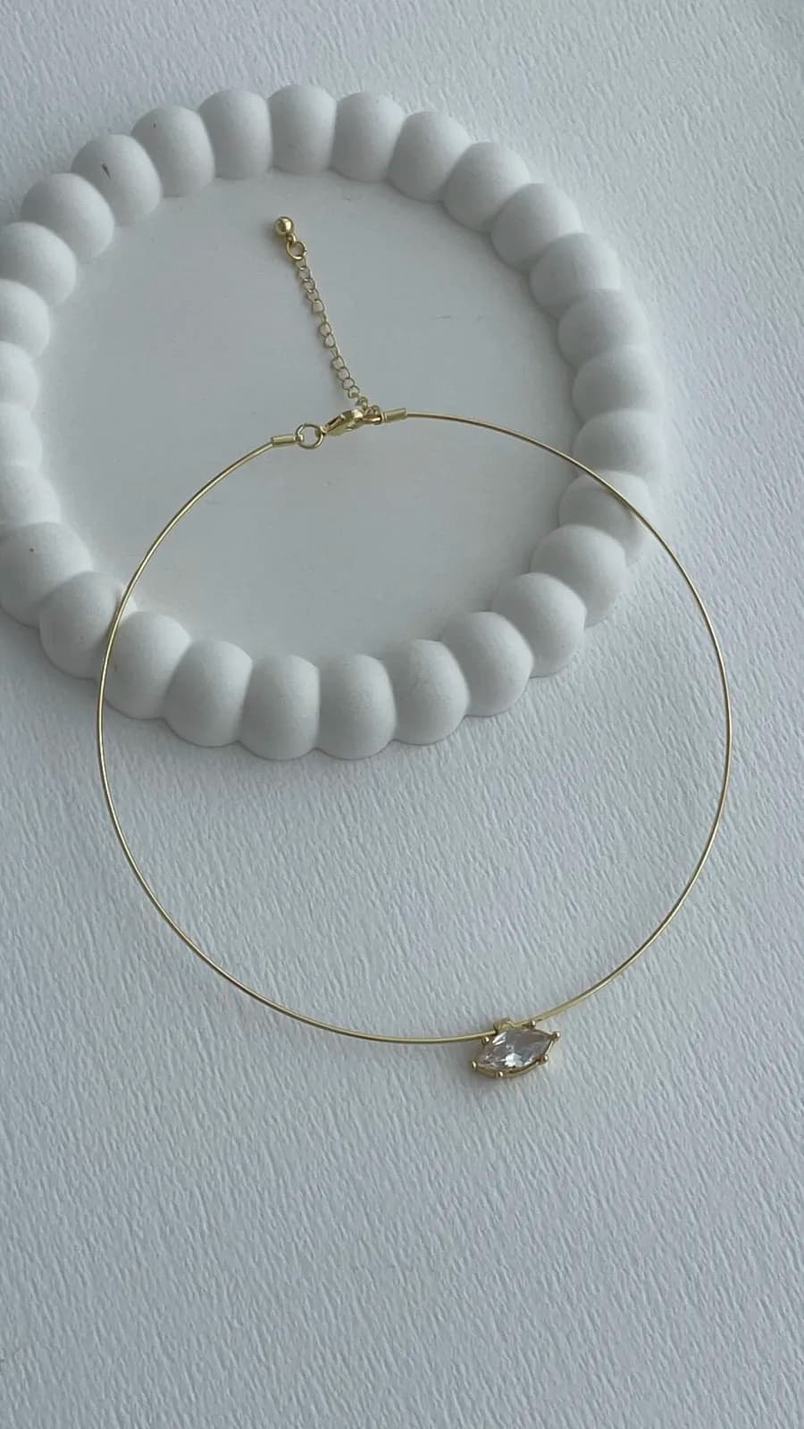 Özel Seri Damla Tasarım Baget Taşlı Gold Choker Kolye