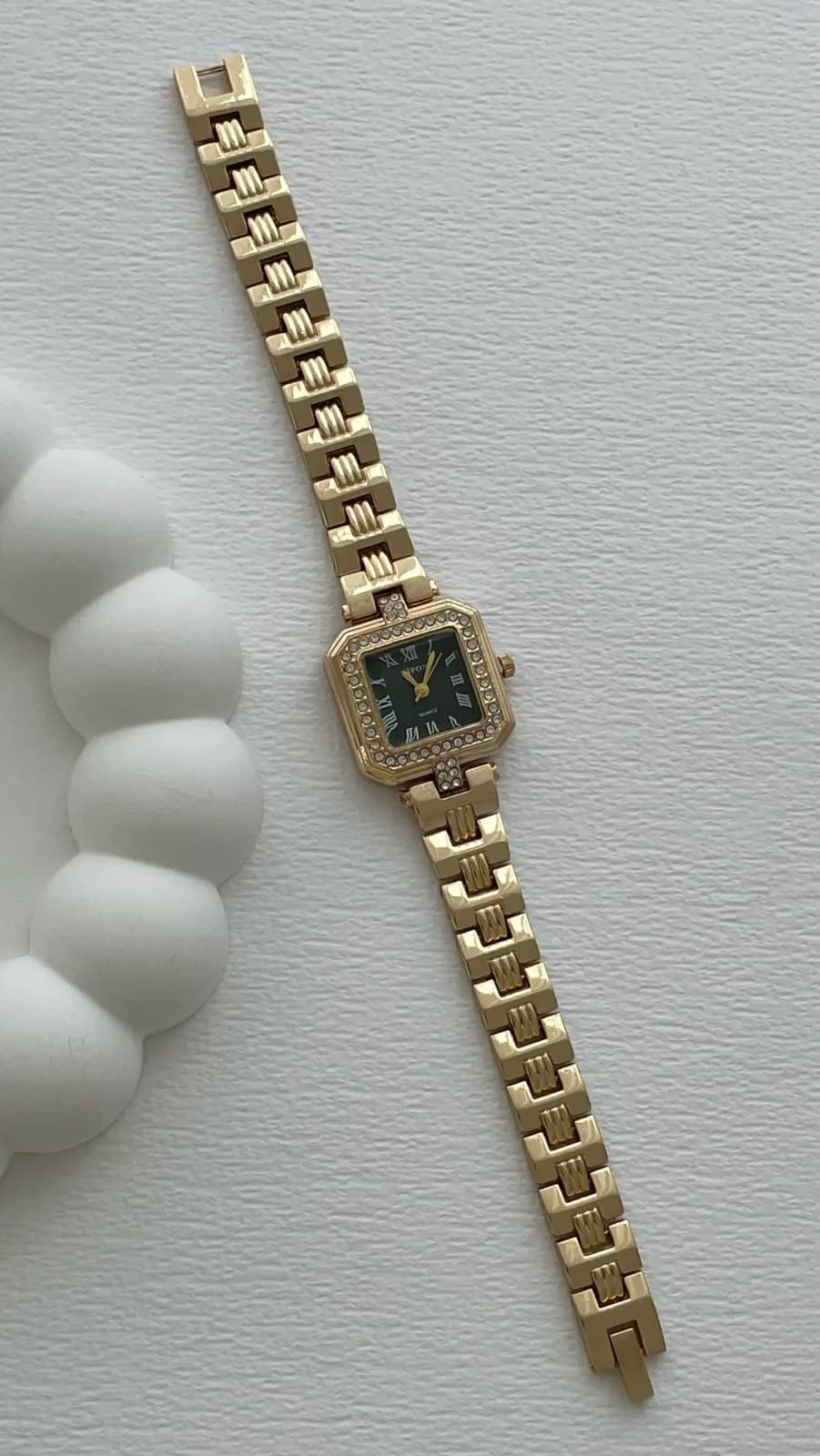 Kare Tasarım Zirkon Taşlı Kadranı Siyah Gold Vintage Saat