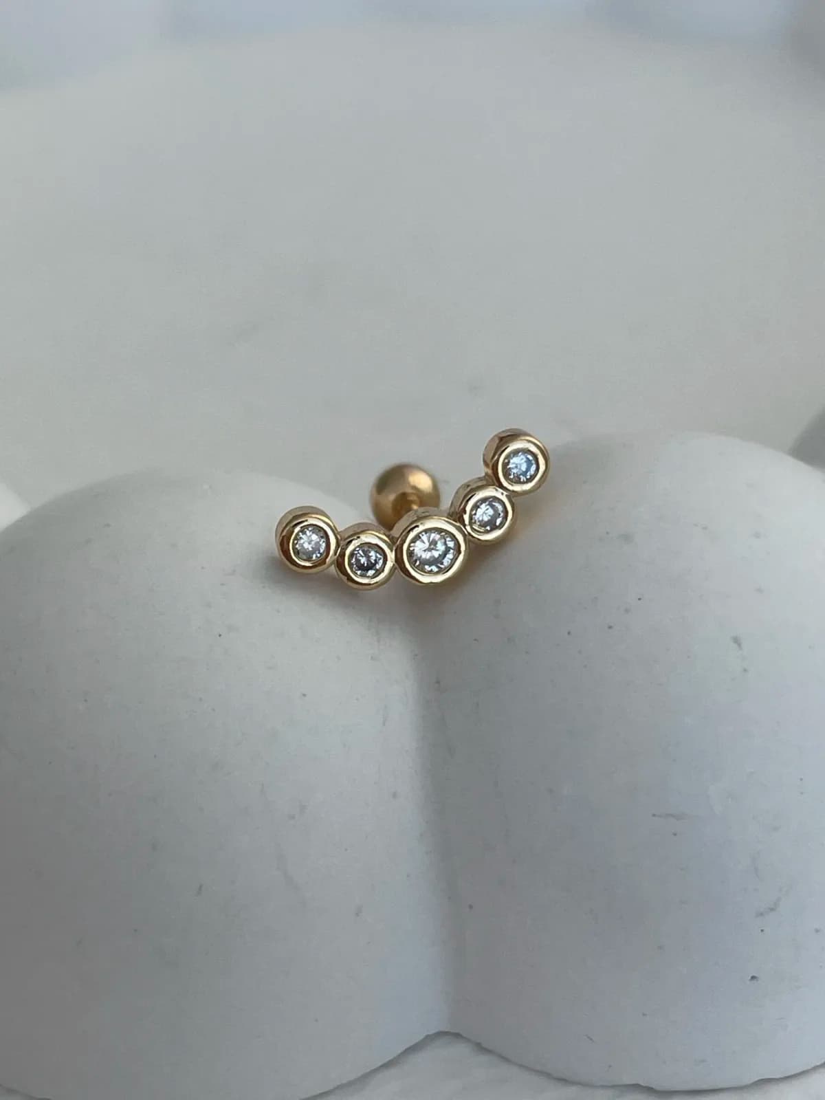 Özel Seri Zirkon Taşlı Daire Tasarım Gold Tragus