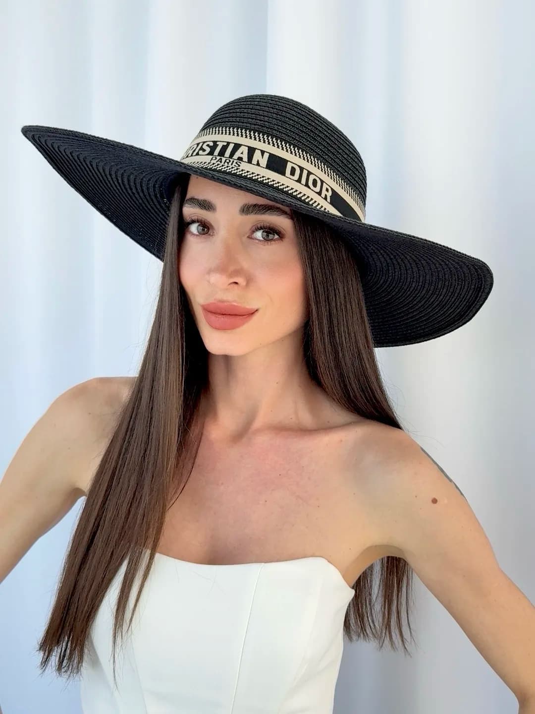 CD Marka Model Siyah Büyük Boy Hasır Şapka
