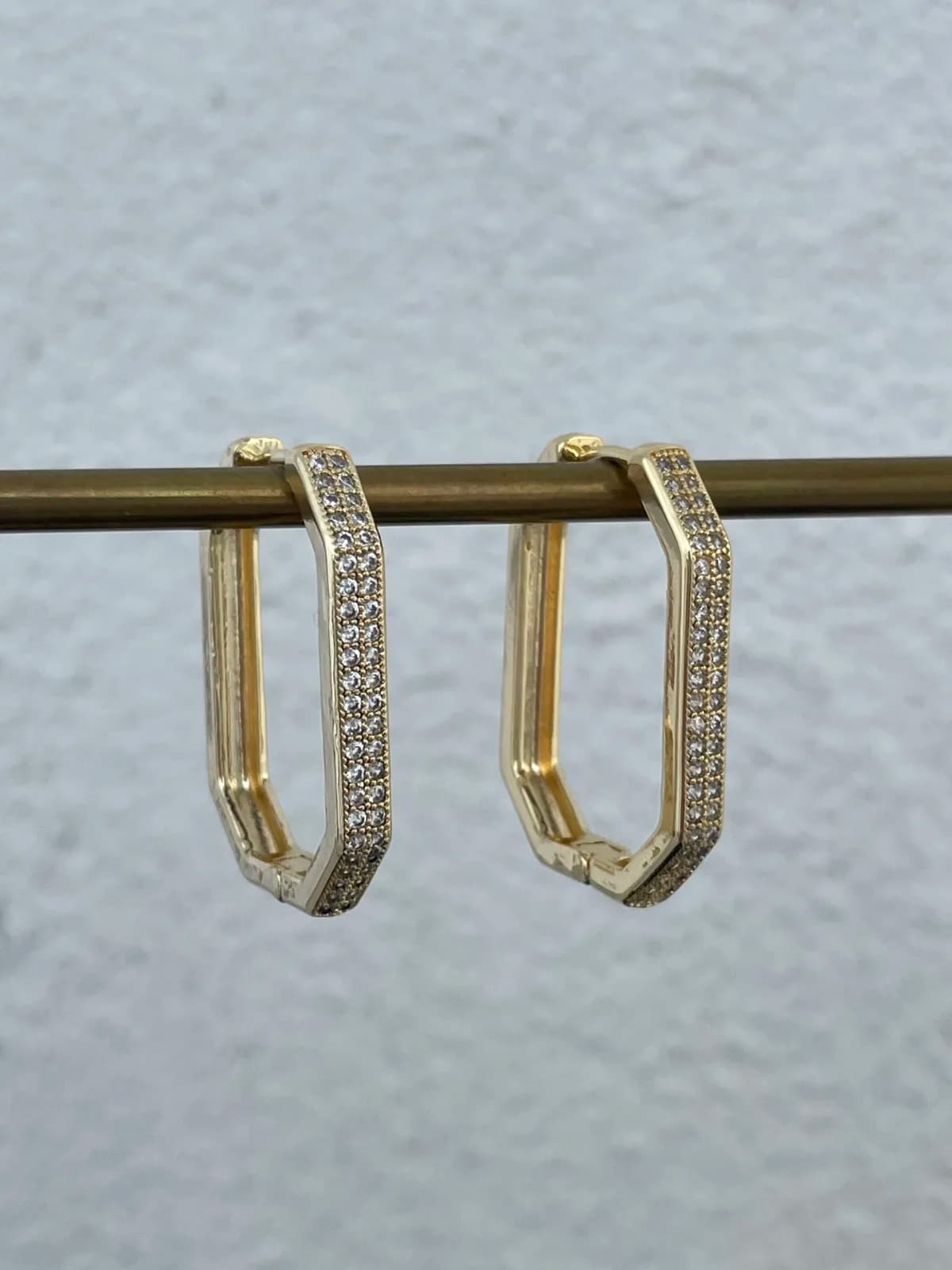 Özel Seri Zirkon Taşlı Altıgen Büyük Gold Küpe