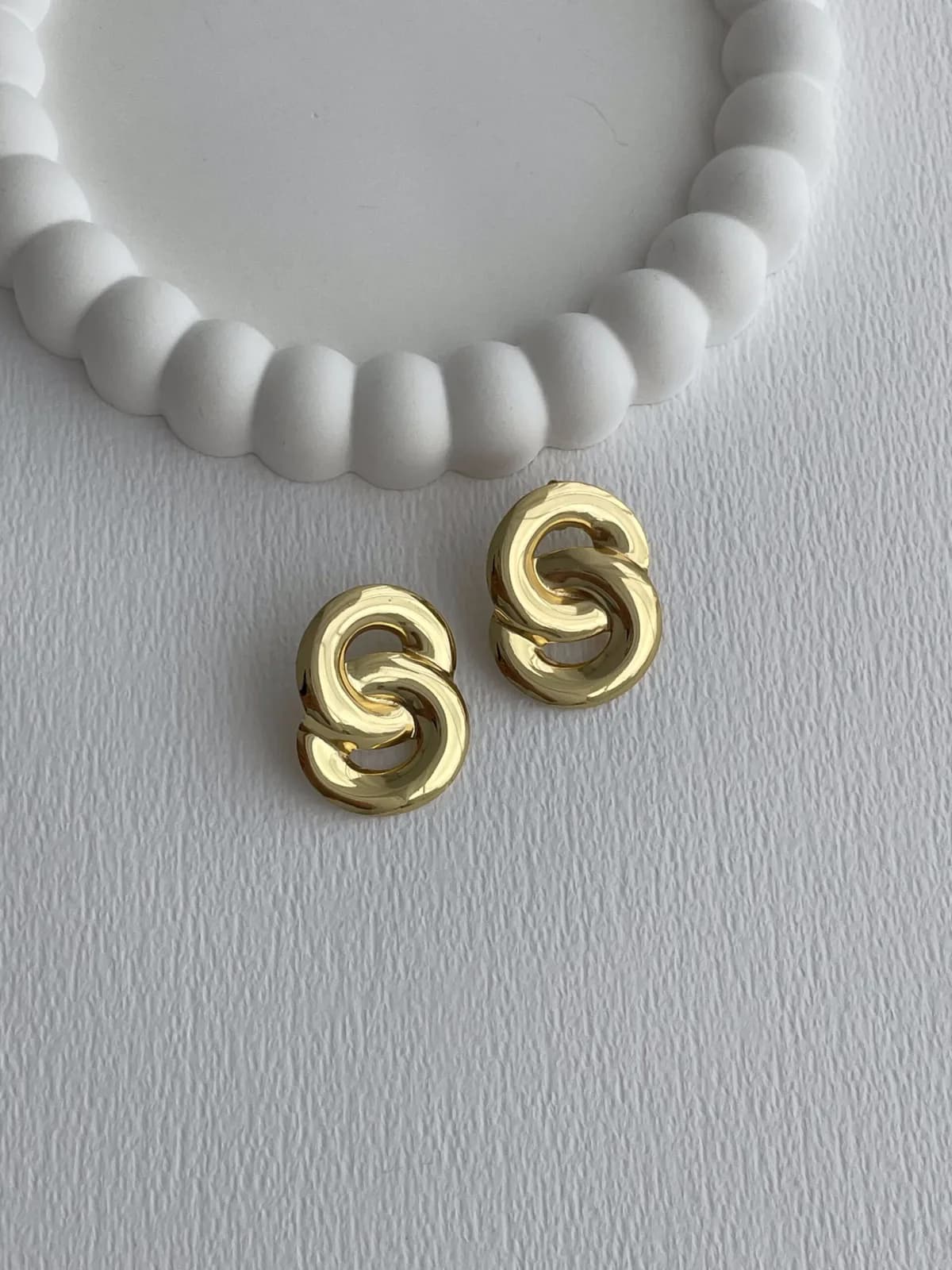 Çelik İç İçe Halka Tasarım Gold Küpe