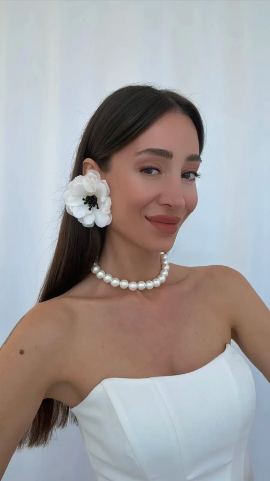 Özel Seri Marka Model Beyaz Tül Çiçek Tasarım Küpe