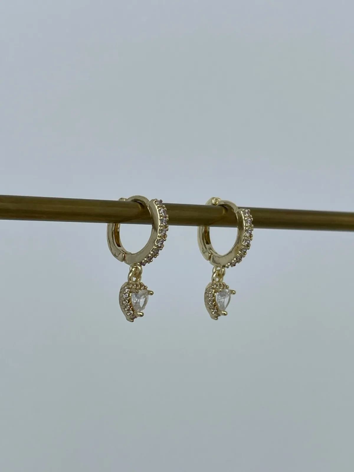 Özel Seri Zirkon Taşlı Kalp Tasarım Gold Küpe