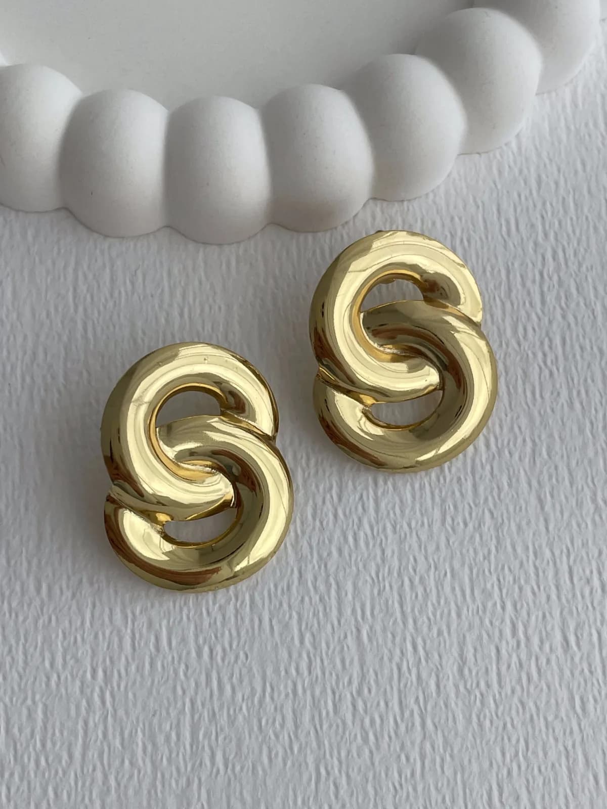 Çelik İç İçe Halka Tasarım Gold Küpe