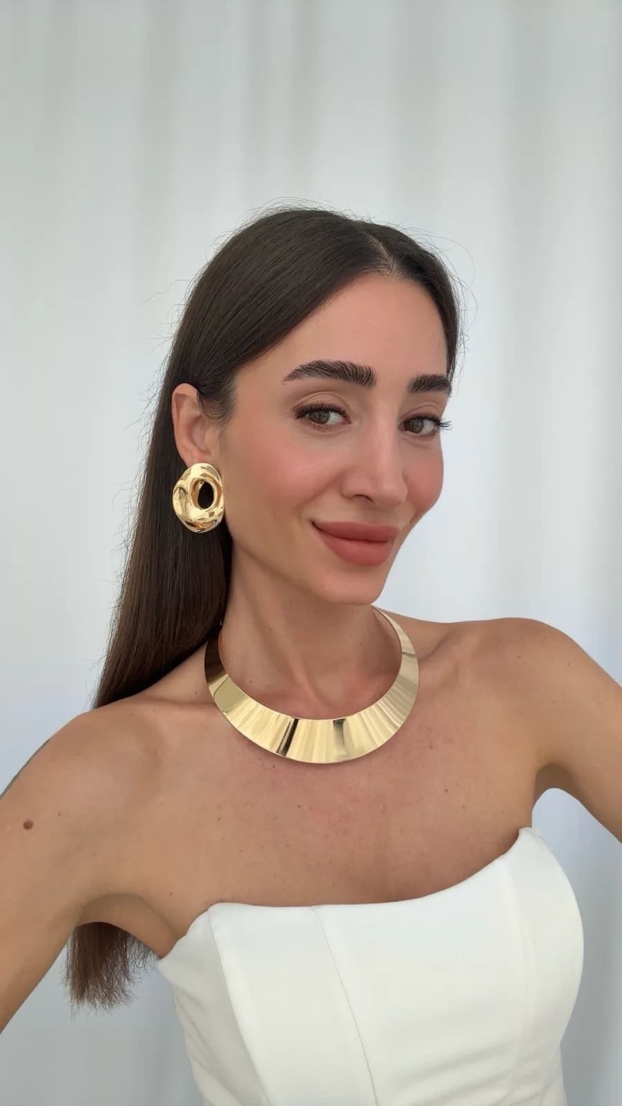 Özel Seri Oval Plaka Tasarım Gold Choker Kolye