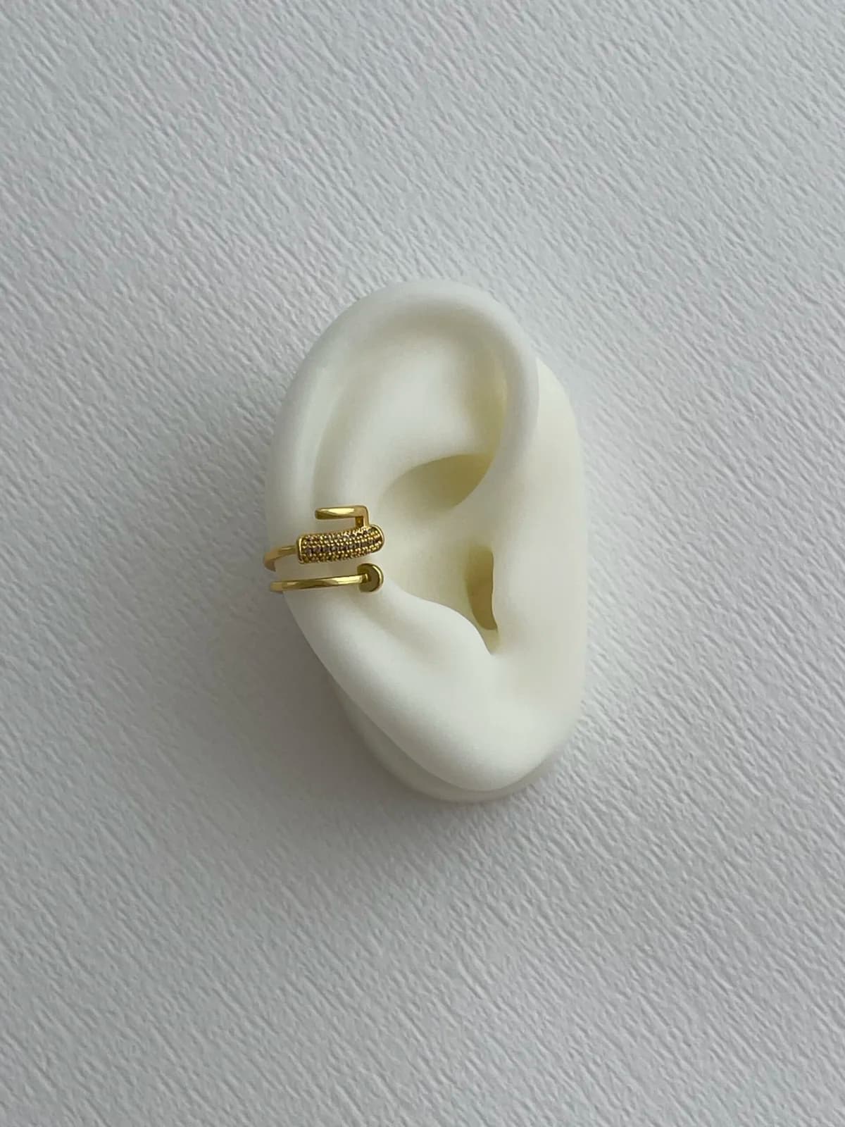Özel Seri Zirkon Taşlı Çivi Tasarım Gold Earcuff Küpe