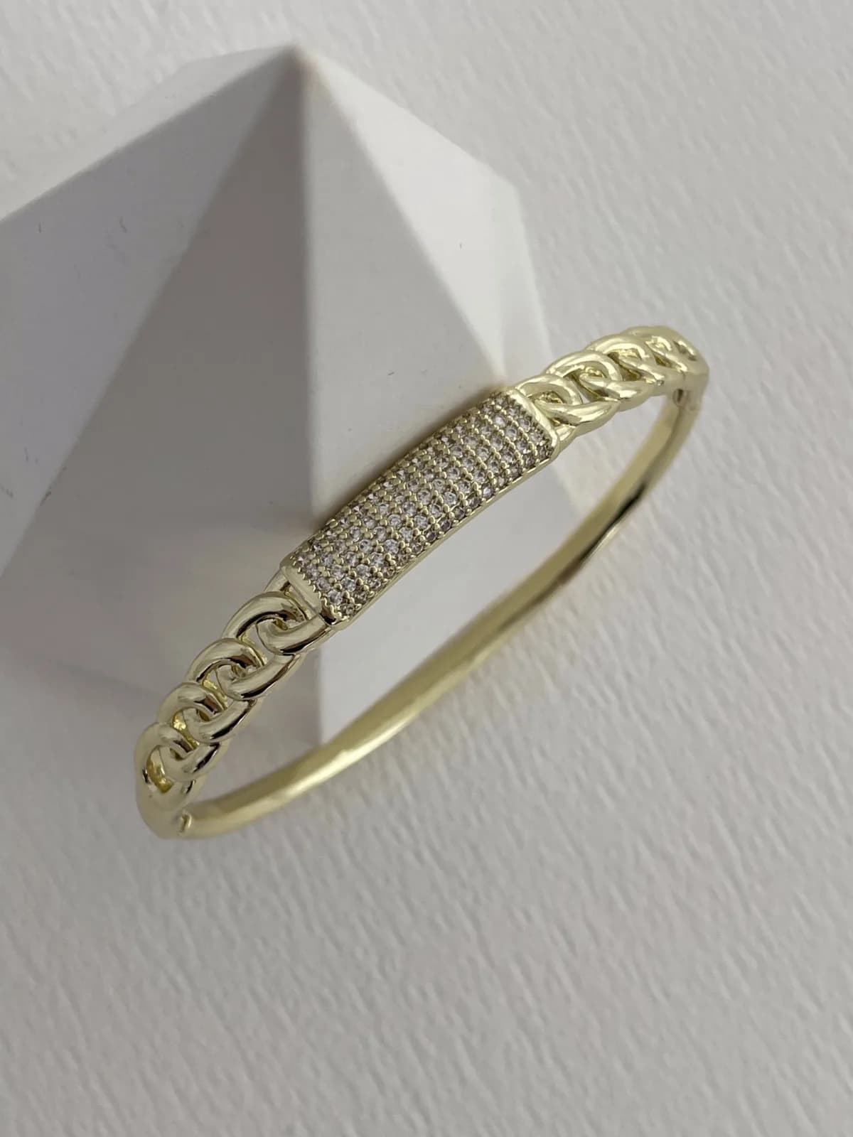Özel Seri Ortası Zirkon Taş Detay Gold Kelepçe Bileklik