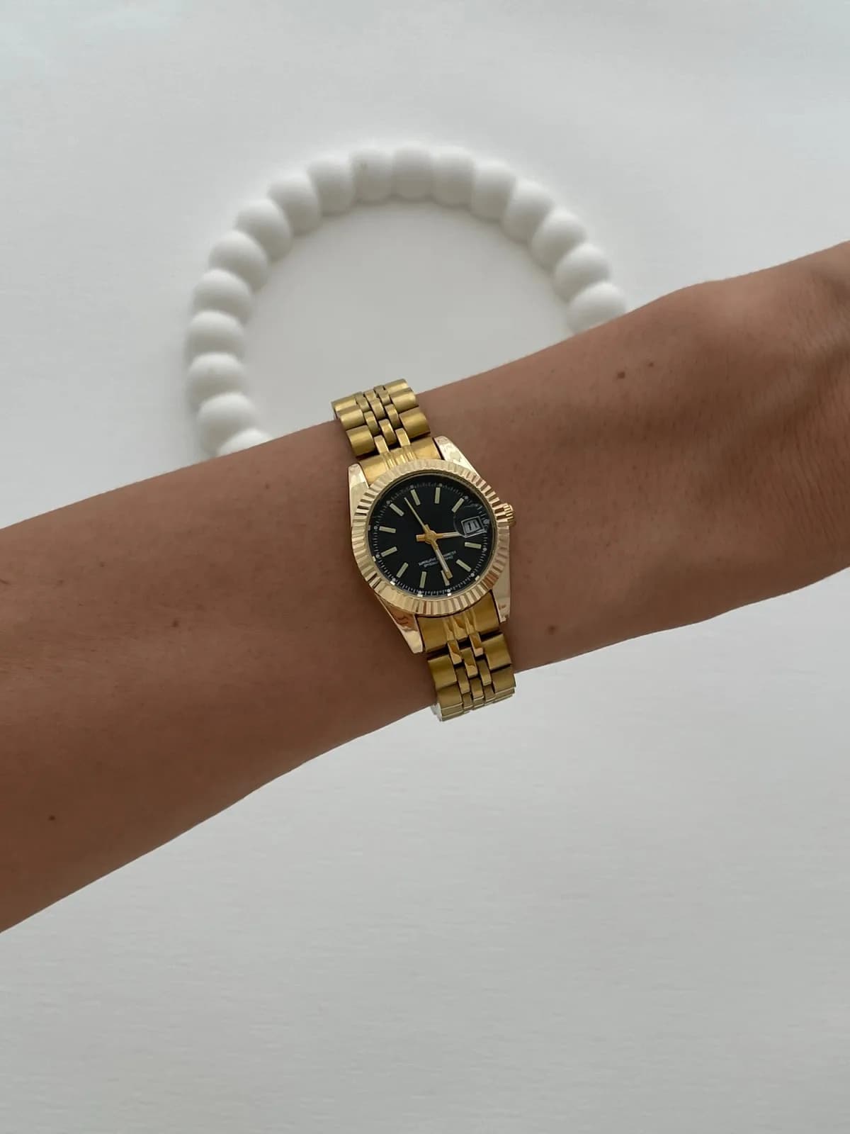 Yuvarlak Tasarım Kadranı Siyah Gold Vintage Saat