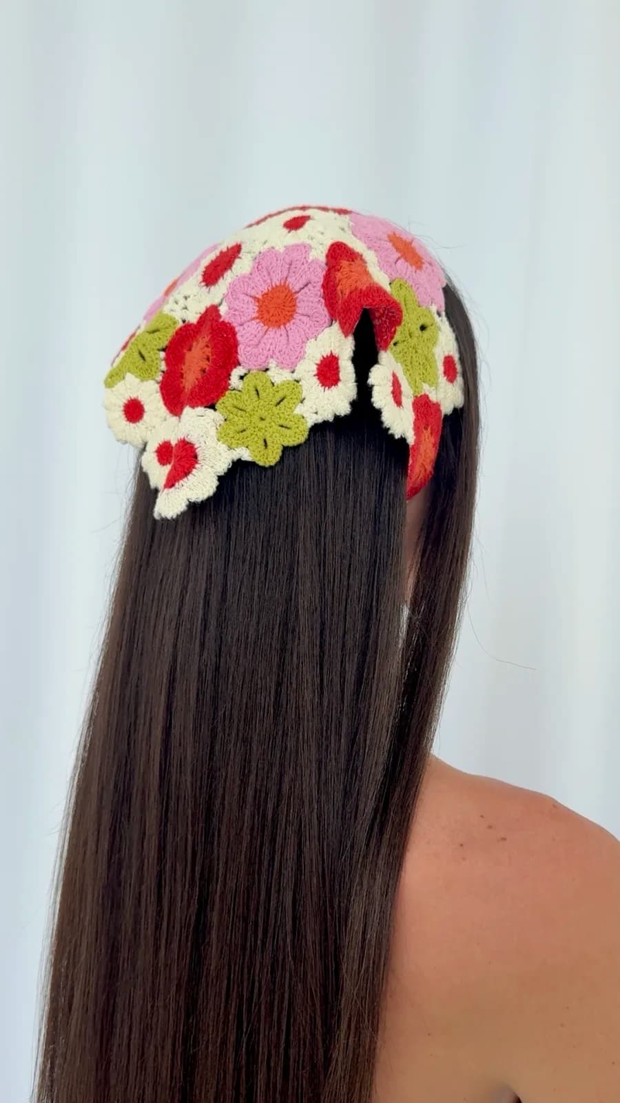 Renkli Çiçek Tasarım Ekru Örme Bandana