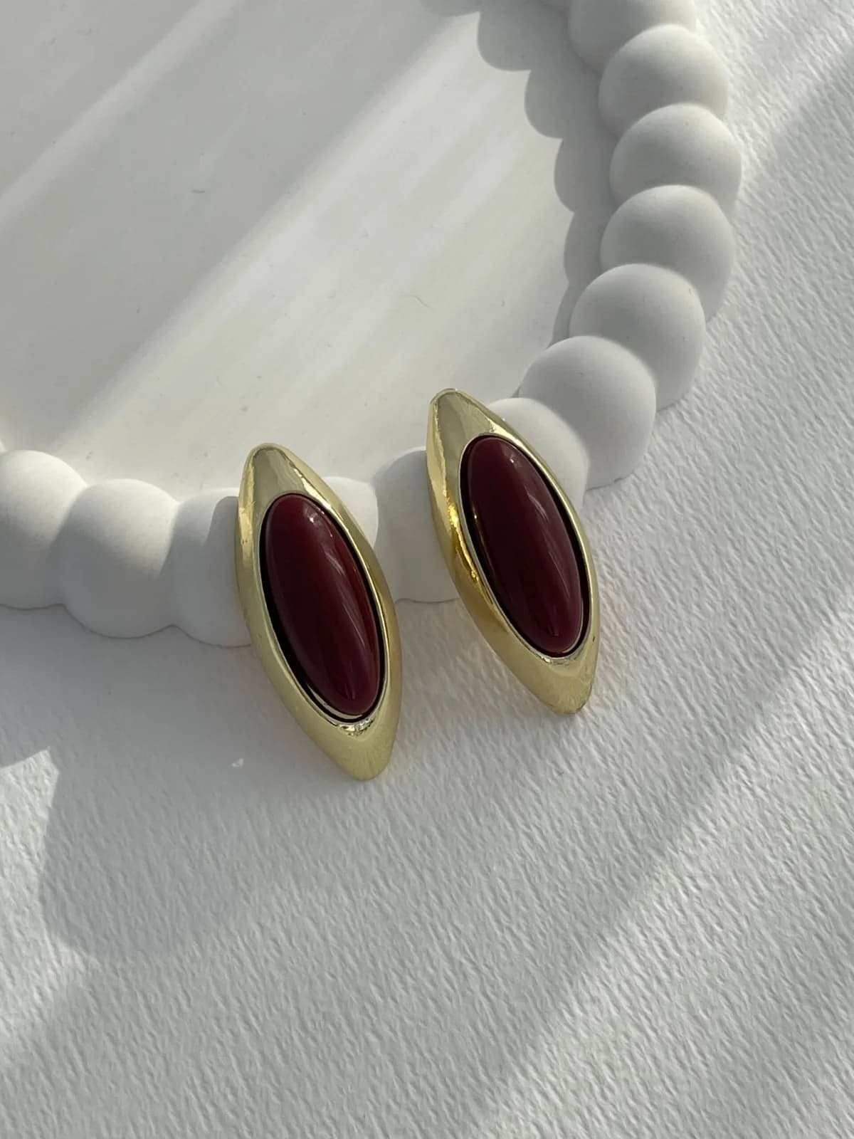Özel Seri Bordo Kemik Detay Oval Vintage Gold Küpe