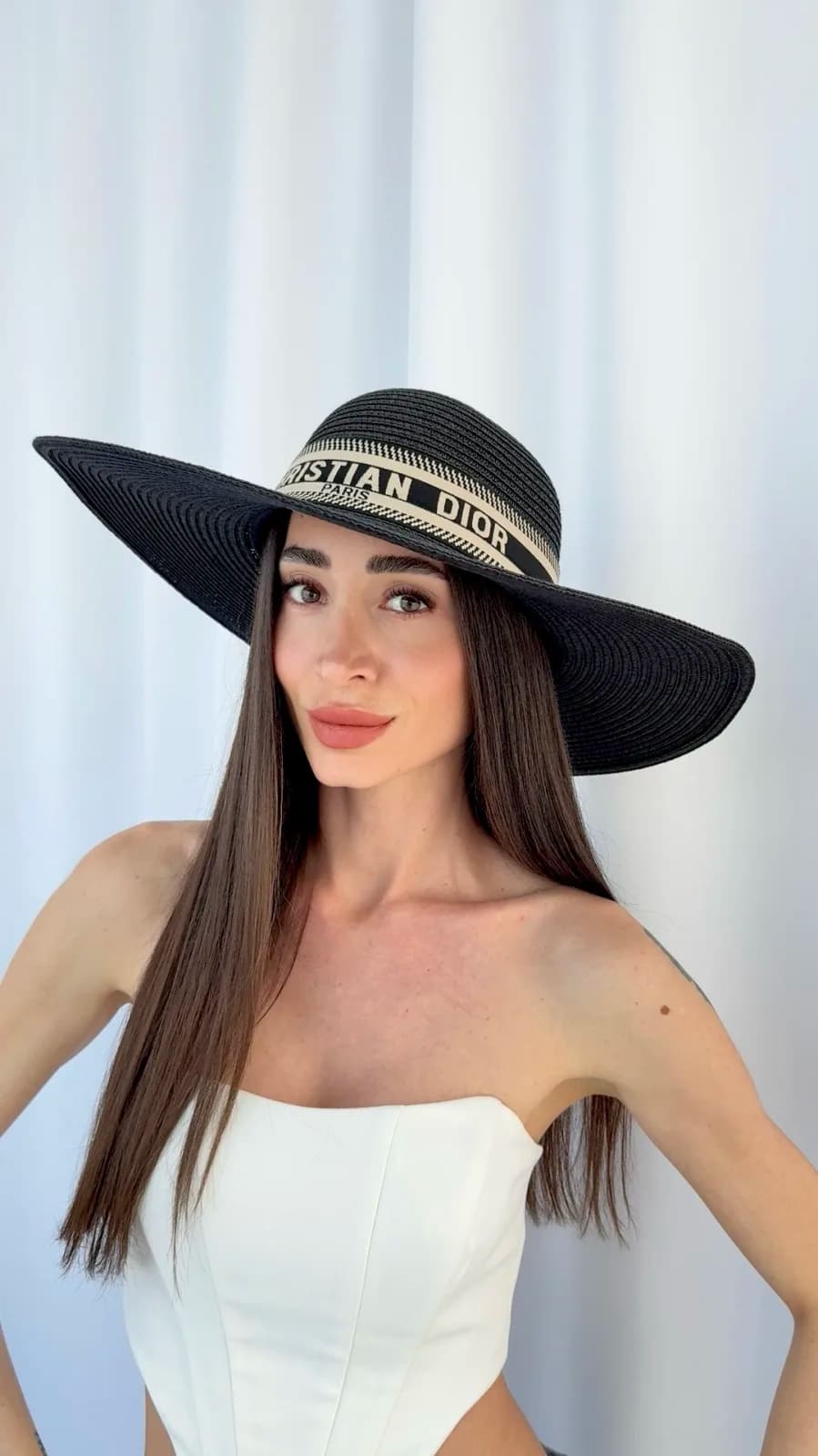 CD Marka Model Siyah Büyük Boy Hasır Şapka