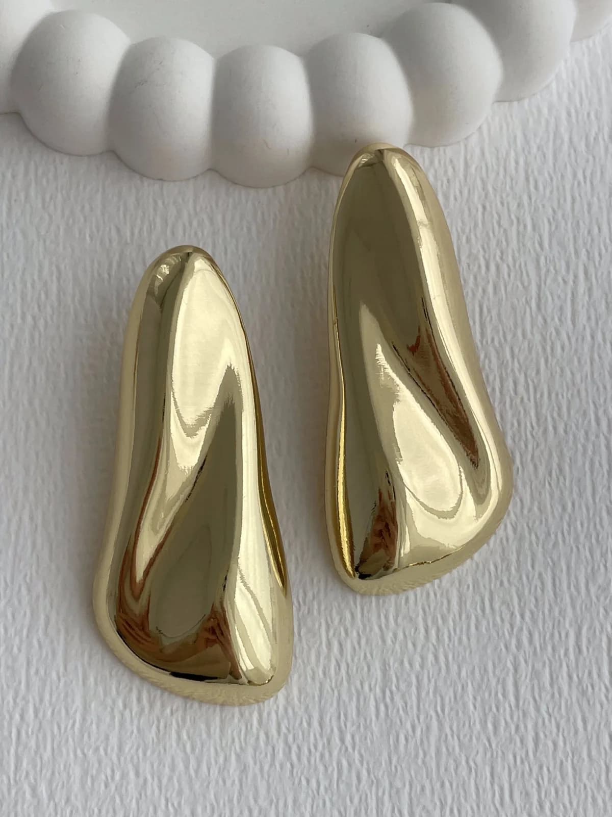 Özel Seri Soyut Tasarım Maksi Boy Gold Küpe