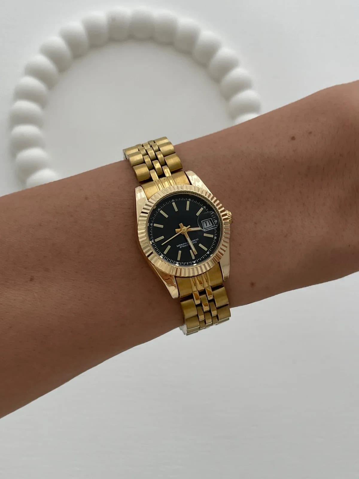 Yuvarlak Tasarım Kadranı Siyah Gold Vintage Saat
