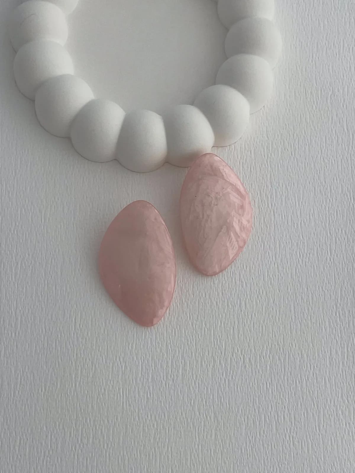 Özel Seri Pembe Tasarım Oval Küpe